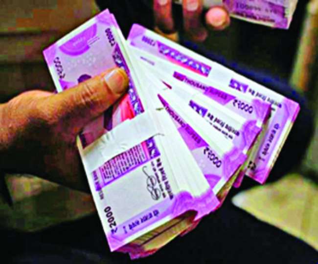 ईसपुर सहकारी सभा गबन मामला : परिवार में ही बांट डाले तीन करोड़ से ज्यादा के ऋण