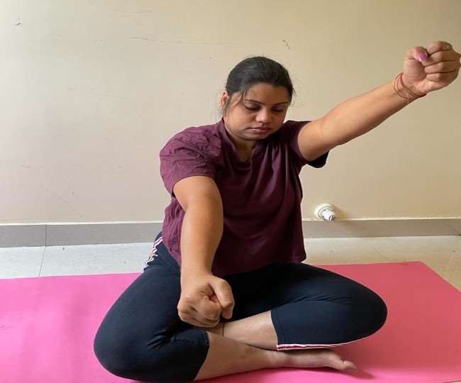 हृदय एवं मस्तिष्क को स्वस्थ रखना है तो करें ये खास योग, योग एक्सपर्ट रूमा शर्मा से जानिए तरीके