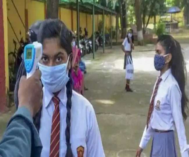 महाराष्ट्र में कल से खुलेंगे स्कूल तो दिल्ली में खुल जाएंगे निजी आफिस, कोरोना प्रोटोकाल का करना होगा पालन