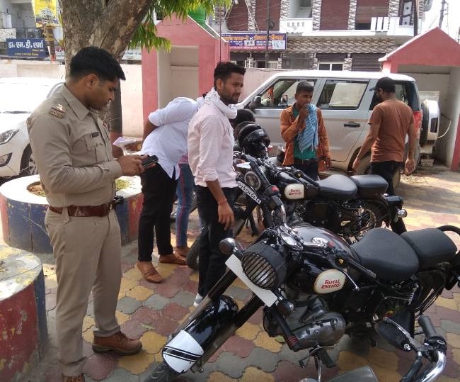 वाहन चोर गिरोह चुरा रहा वाहनों के नंबर