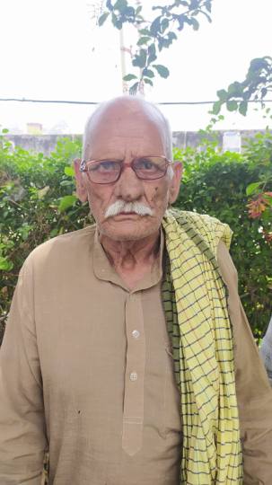 'बंद हैं कैलाशपुर बनवाया गया सार्वजनिक शौचालय, चालू कराया जाए'