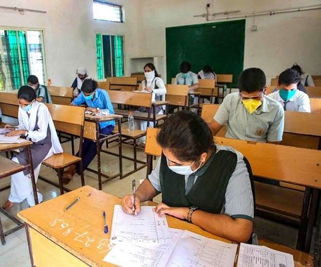 Moradabad School Reopen News : स्कूल खुलने के साथ बच्चों की होगी स्क्रीनिंग, बच्चों को दी जाएगी कोरोना से बचाव की जानकारी