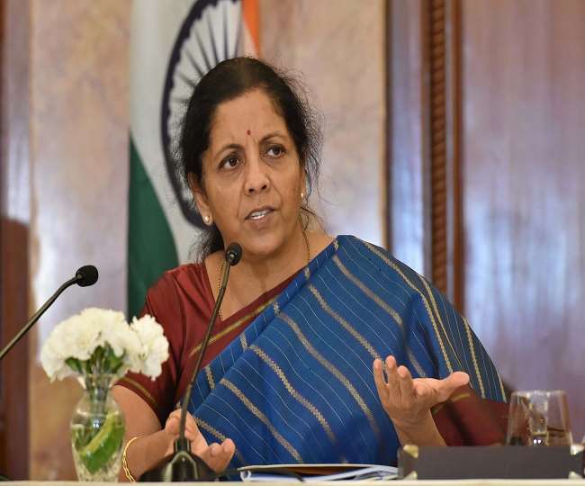 वित्त मंत्री ने Infosys को दिया अल्टीमेटम, नए Income Tax Portal को इस तारीख तक दुरुस्त करने को कहा
