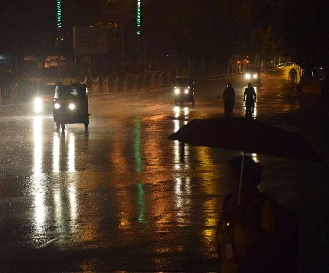 Weather Update: दिल्ली-एनसीआर में झमाझम बारिश, इन राज्यों में अलर्ट जारी, जानें मौसम का ताजा अपडेट