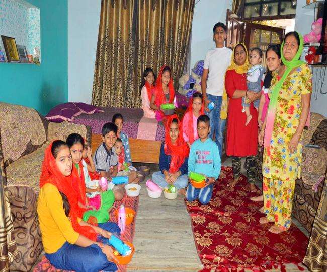 Navratra Pujan Jalandhar: जालंधर में अष्टमी पर घर-घर हुआ कंजक पूजन, मां के भक्तों ने संपन्न किया व्रत