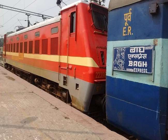 IRCTC,INDIAN RAILWAY: काठगोदाम से दो स्टेशन आगे चलकर रुक गई थी बाघ एक्सप्रेस, रिफंड के लिए भटक रहे यात्री