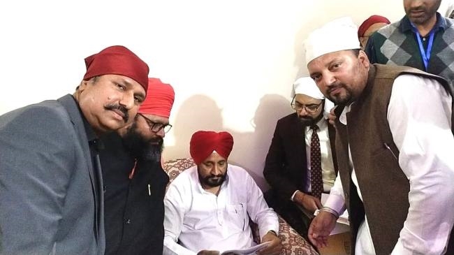 मुख्यमंत्री से शिरोमणि श्री गुरु रविदास मंदिर निर्माण के लिए ग्रांट जारी करने की मांग, ज्ञापन सौंपा