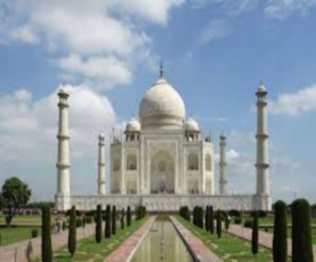 Agra Air Pollution: बाकी शहर का हाल सुधरा तो ताजमहल के पास बिगड़ गई आबोहवा