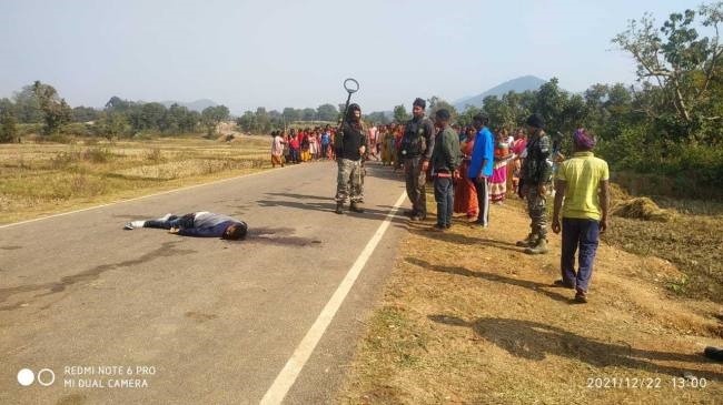 बेटे काजन्मदिन मनाने पहुंचे पिता को नक्सलियों ने गोलियों से भूना