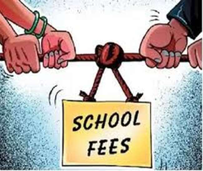 मुरादाबाद के अधिकारी दे रहे शासनादेश का हवाला, प्राइवेट स्कूल कर रहे मनमानी