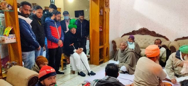 बेमौसमी बरसात ने फसलों को किया तहस-नहस : चौटाला