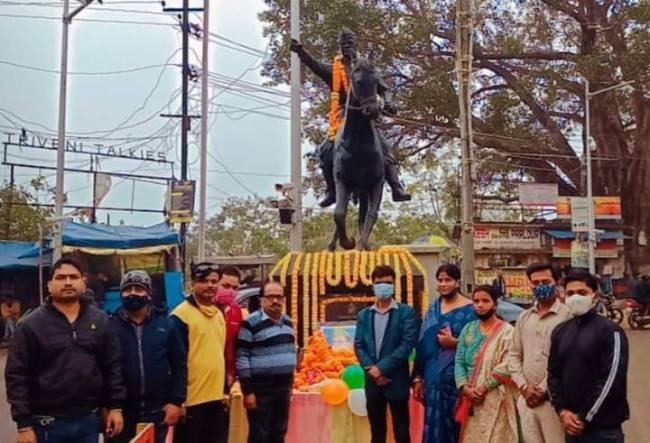 भाजपा ने नेताजी को किया नमन