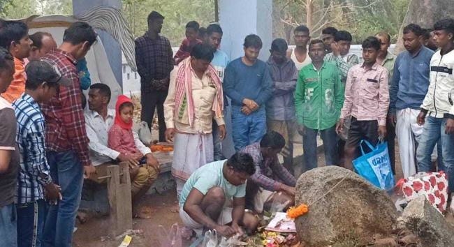 ग्राम देवी से की सुख, शांति व महामारी से मुक्ति की प्रार्थना