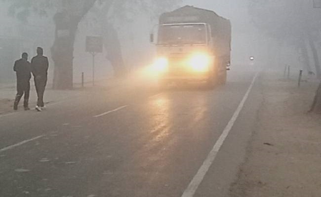दिन भर छाई रही बदली, शीतलहरी से कांपा जनमानस