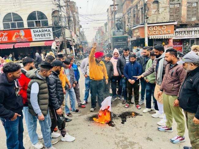 यूथ अकाली दल ने मोहम्मद मुस्तफा का पुतला जलाया