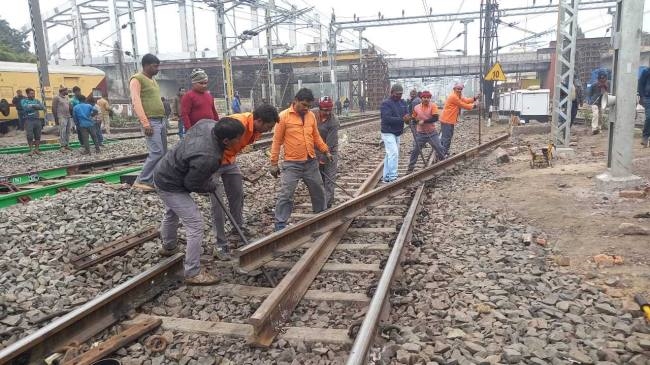 इंटरसिटी पर यात्रियों का बोझ, जमालपुर से दूर हुई पटना और भागलपुर