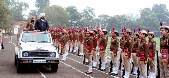फुल ड्रेस रिहर्सल में डीसी ने फहराया राष्ट्रीय ध्वज