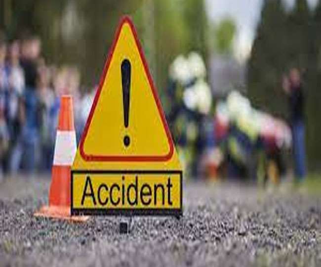 Bokaro: फुसरो का चपरी चढ़ान फिर बना काल; ट्रक ने मारी स्कूटी में टक्कर...दो की मौत, एक की हालत गंभीर