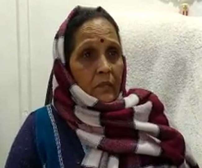 विकास दुबे के खास गुर्गे अमर दुबे की सास भी लड़ेंगी चुनाव, सपा-कांग्रेस ने दिया ऑफर तो कानपुर में बढ़ गई सियासी हलचल