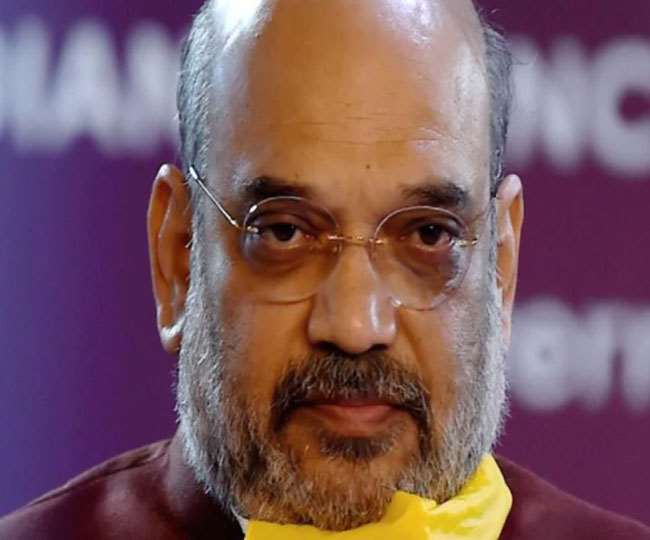 नेताजी की प्रतिमा पर माल्यार्पण को लेकर हुए बवाल ले के बाद केंद्रीय गृह मंत्री ने फोन कर सांसद अर्जुन सिंह से जाना हाल