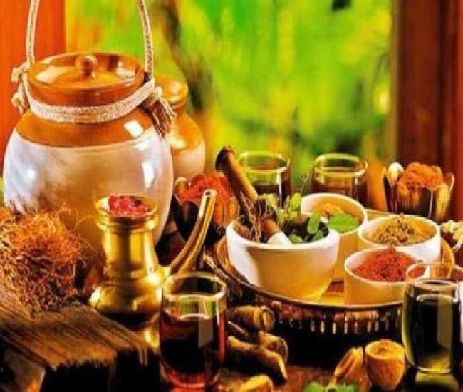मतदान कर्मियों को कोरोना से बचाएगी खास तरह की रक्षा किट, चुनाव आयोग कर रहा तैयारी