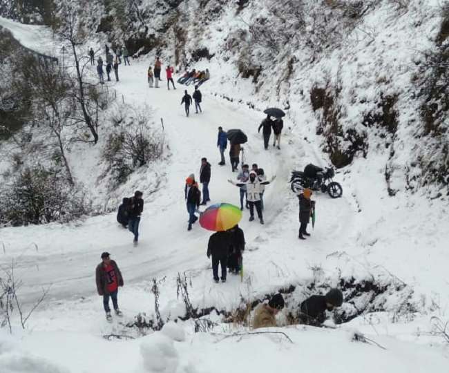 Nainital Weather News Update : कुमाऊं में कल से हो रही लगातार बारिश, जानिए कब साफ होगा मौसम