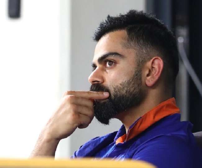 VIDEO: विराट कोहली फिर विवादों में, इस बार मामला गंभीर 'राष्ट्रगान' के वक्त चबा रहे थे 'च्यूंइगम'