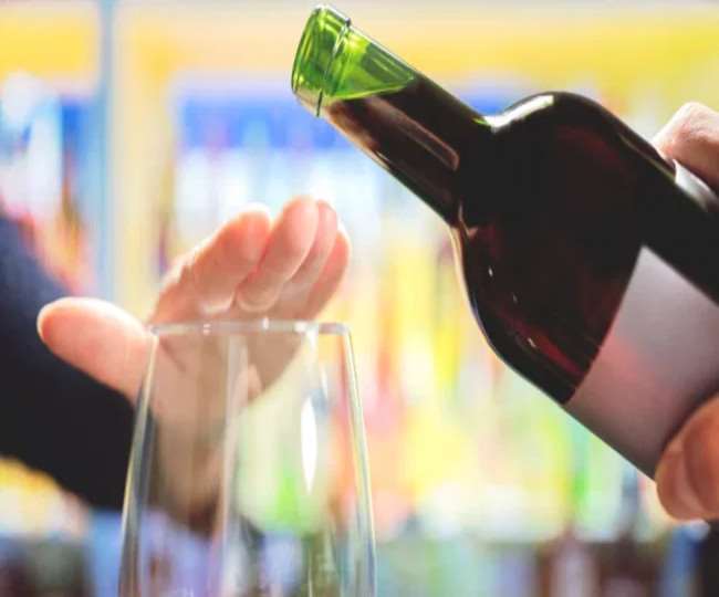 जहरीली शराब कांड: नकली शराब की दूर से पहचान, फिर भी लोग बनते अनजान
