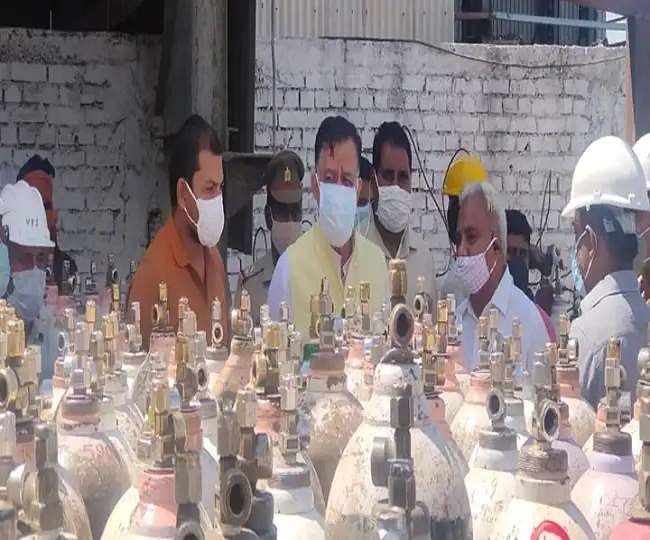 उखड़ रही सांसों को बचाने के लिए आगे आई रिमझिम इस्पात कंपनी, एक रुपये में मुहैया करा रही ऑक्सीजन सिलिंडर