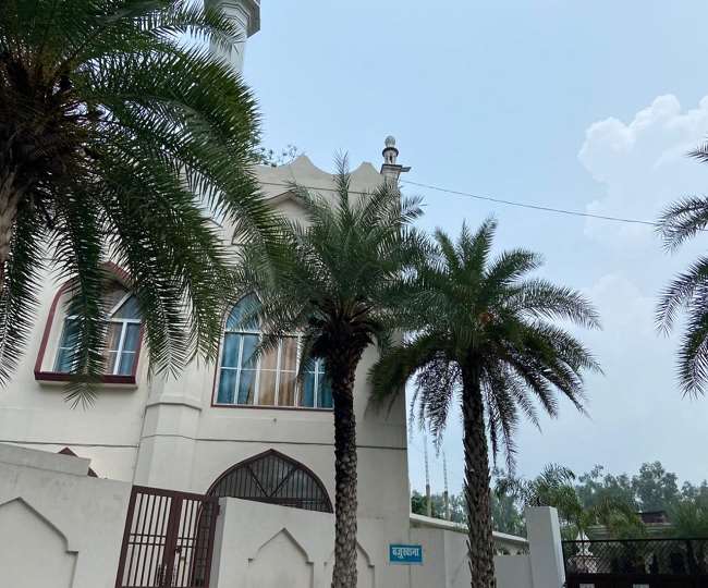 मौलाना उमर गौतम पर कसा UP ATS का शिकंजा, लखनऊ में अल हसन इंस्टीट्यूट पर छापा व जांच