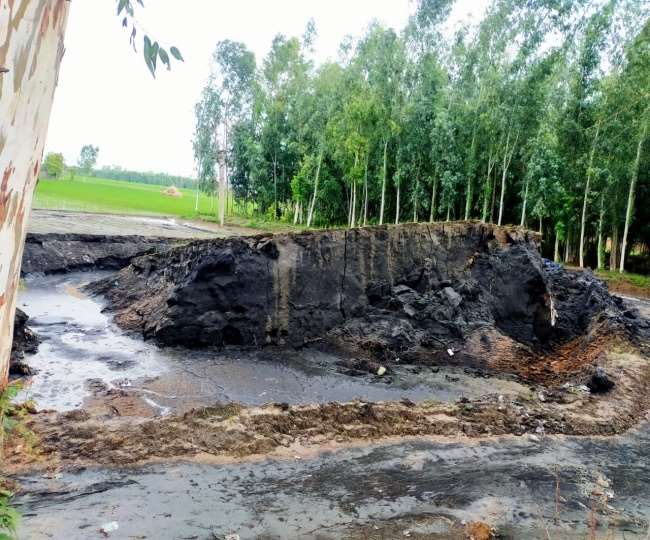 करनाल में देखते ही देखते पलट गई जमीन, आज वैज्ञानिक सुलझाएंगे इसका रहस्य