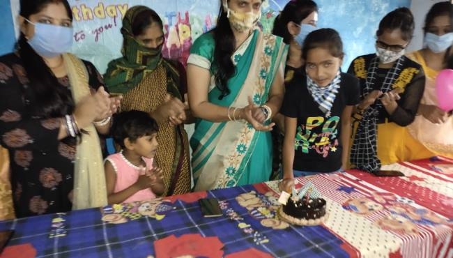 ऑनलाइन पोस्टर प्रतियोगिता में राधा व मुस्कान रहीं अव्वल