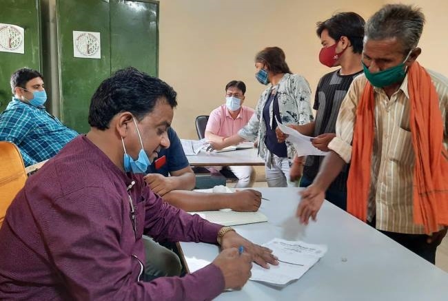 डीएम ने की सख्ती तो बदल गई अस्पताल की व्यवस्था