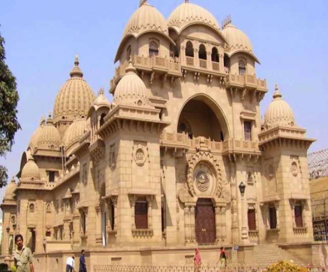 पुष्पांजलि, संधि पूजा और कुमारी पूजन : महाअष्टमी पर आदिशक्ति की आराधना में लीन रहा कोलकाता समेत समूचा बंगाल