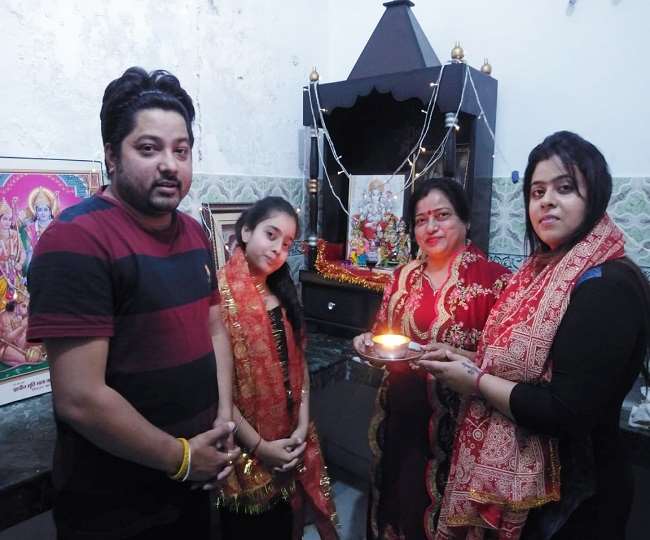 Navratra Pujan Jalandhar: नवमी पर व्रत संपन्न करने वाले मां भक्तों ने किया कंजक पूजन