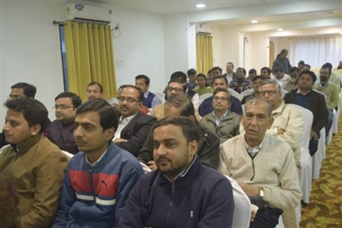 आयकर दाता और विभागीय अधिकारियों के समागम में प्रश्नों की बौछार