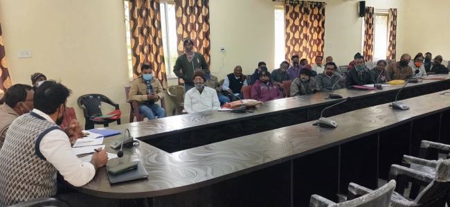ँंअपात्र राशन कार्ड धारकों का नाम हटा कर पात्र को पोर्टल से जोड़ें : अभिनव