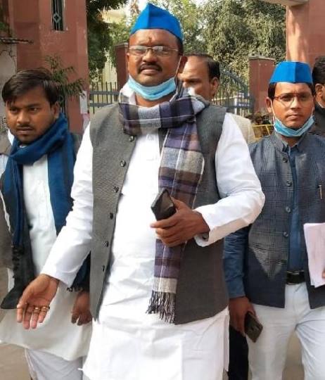 सदर के 27 और राठ विधानसभा क्षेत्र के बिके पांच नामांकन पत्र
