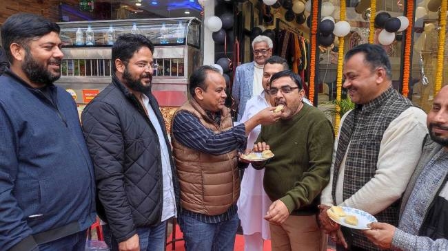 जयचंद व डरपोक के लिए कांग्रेस में कोई जगह नहीं