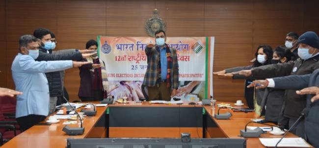 वोट देने के अपने बहुमूल्य अधिकार का हमेशा करना चाहिए सम्मान : डीसी