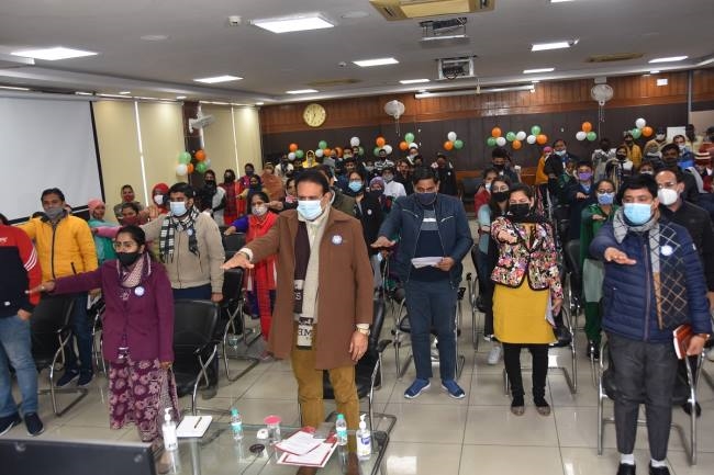 लोकतंत्र की मजबूती के लिए ईमानदारी से वोट डालें : उपायुक्त