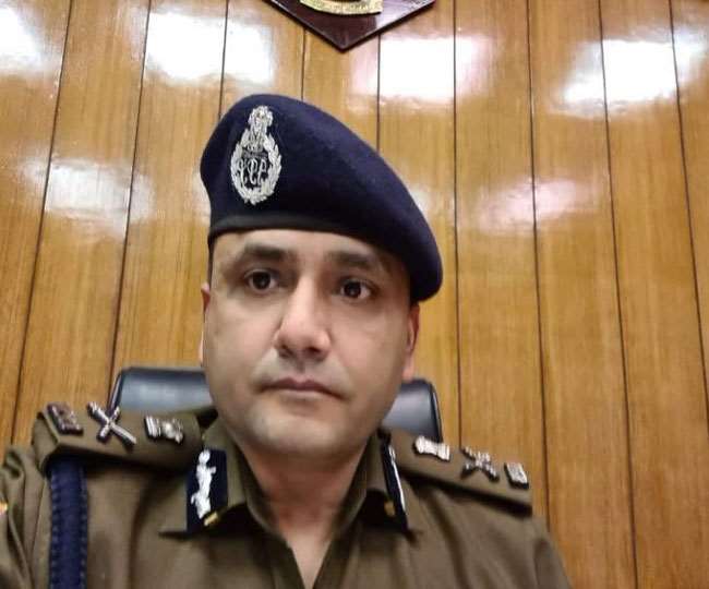 जानिए कौन हैं अभिनव कुमार, जो 26 जनवरी को राष्ट्रपति का पुलिस पदक से होंगे सम्मानित