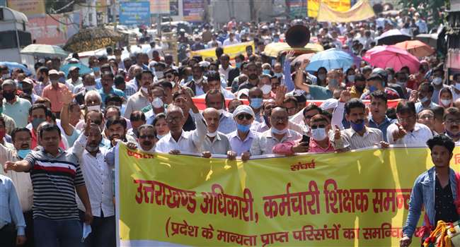 उत्तराखंड विधानसभा चुनाव 2022 में कर्मचारियों के हाथ भी राजनीतिक दलों का भविष्य, जानें- कितनी है संख्या