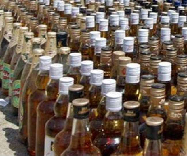 मधुबनी जिले में सात शराबी व एक तस्कर गिरफ्तार, 90 बोतल शराब जब्त