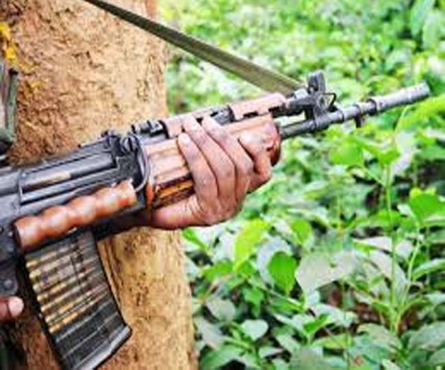 नक्सलियों ने निशाने पर अब ग्रामीण चिकित्सक, लखीसराय से पिता और पुत्र को किया अगवा, फायरिंग कर फैलायी दहशत