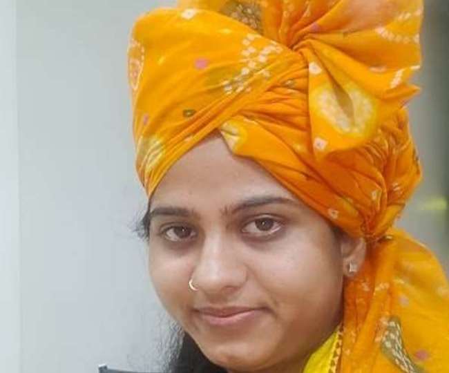 सबसे युवा प्रत्याशी पूनम, अरबपति हैं अमित, क्या आप भी जानते हैं यूपी के इन प्रत्याशियों की ये खासियत