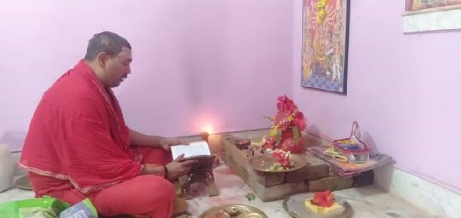 मां की आराधना कर महामारी को खत्म करने के लिए करें प्रार्थना