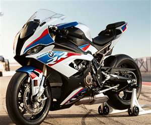 BMW S 1000RR की तस्वीर (फोटो साभार: बीएमडब्ल्यू)