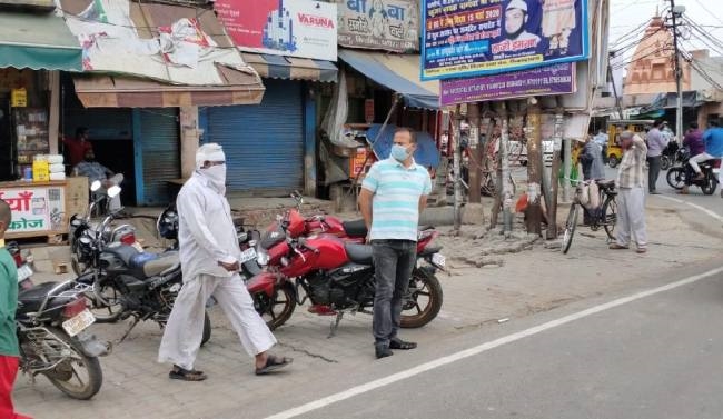 डीएम के स्टिग में खुली लॉकडाउन की पोल, कई पर गाज