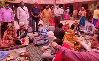 सामाजिक संस्थाओं ने कराया जरूरतमंद परिवार की दो कन्याओं का विवाह